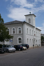 Das Rathaus in Oggersheim.