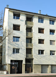 Nach einem Eigentümerwechsel wird das Gebäude in der Zollhofstraße 9 saniert.